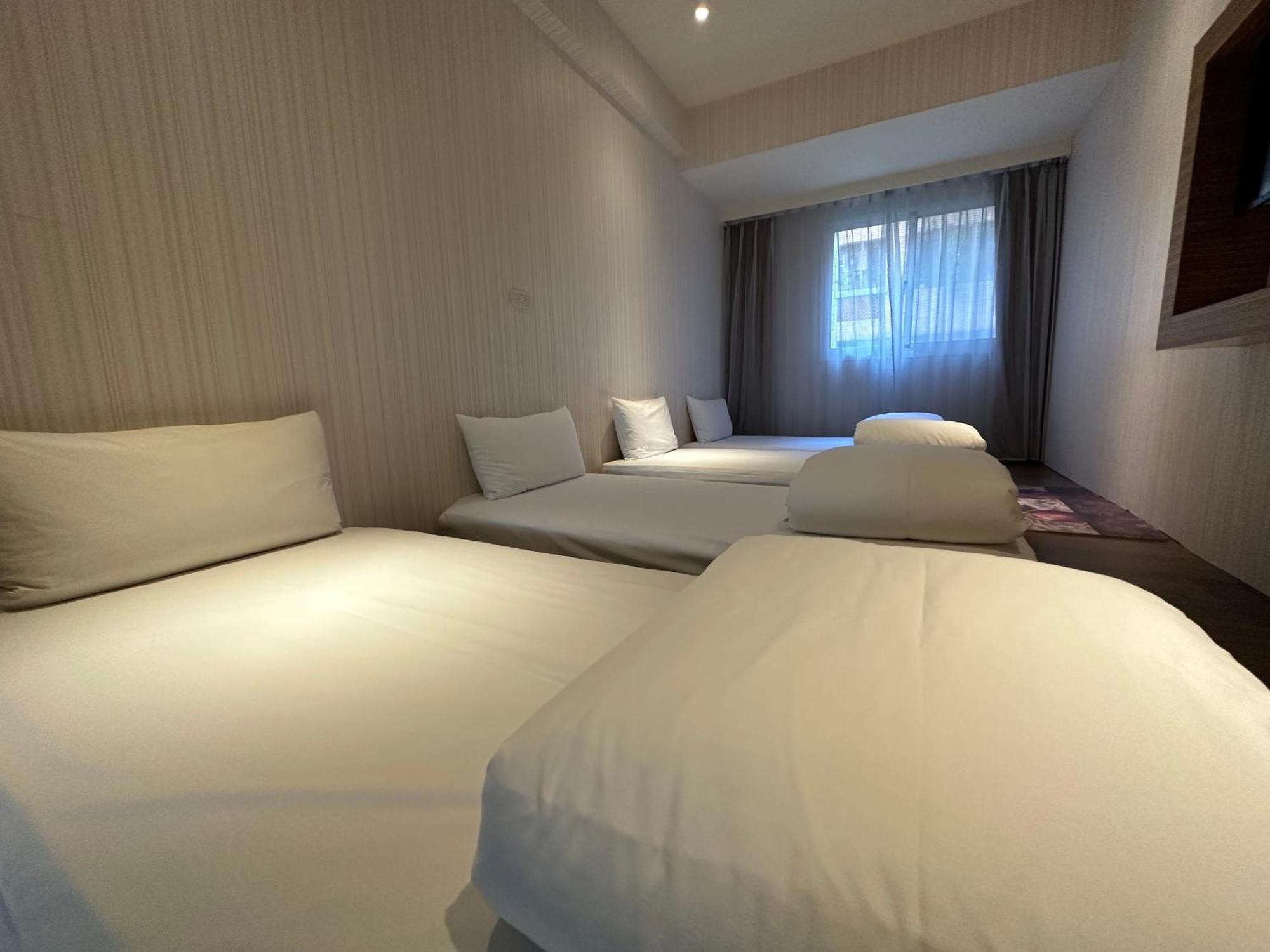Young Soarlan Hotel - Tainan Exterior photo